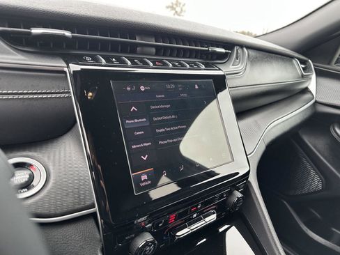 Used 2025 Jeep Grand Cherokee Altitude image 28