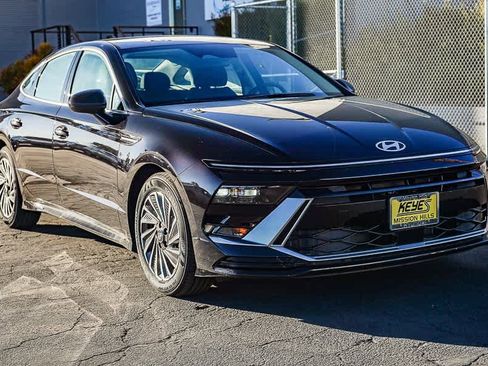 New 2025 Hyundai Sonata SEL image 3