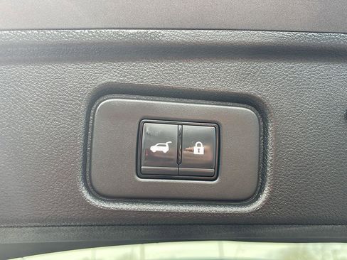 Used 2024 Nissan Pathfinder Platinum w/ Cargo Package image 25