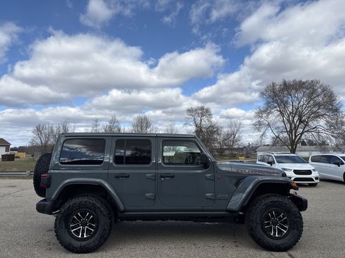 New 2026 Jeep Wrangler Unlimited Rubicon AWD/4WD image 2