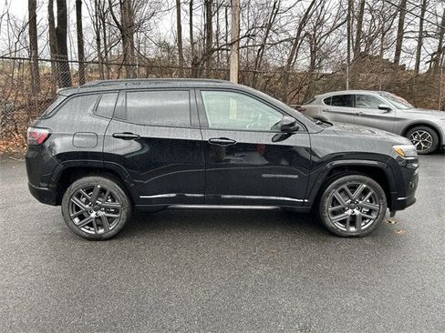 New 2025 Jeep Compass Limited w/ High Altitude Package image 9