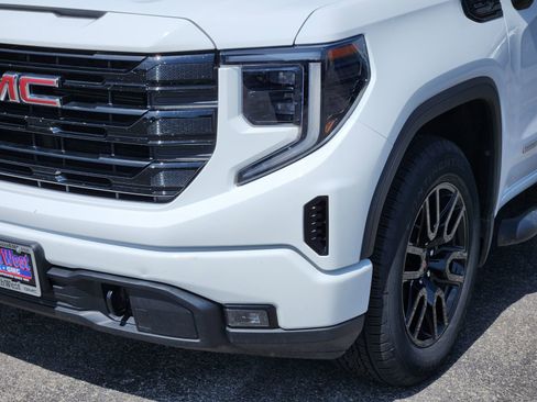 Used 2023 GMC Sierra 1500 Elevation RWD image 11