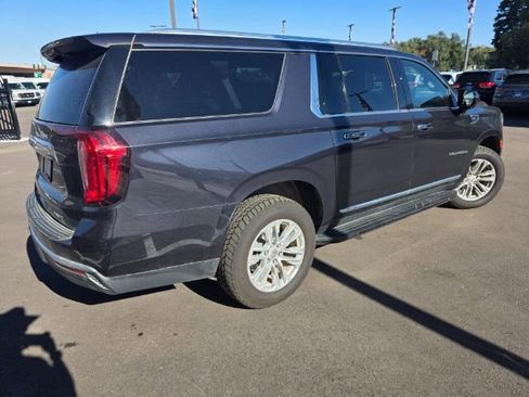 Used 2024 GMC Yukon XL SLT image 6