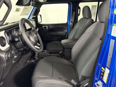 New 2026 Jeep Gladiator Sport image 12