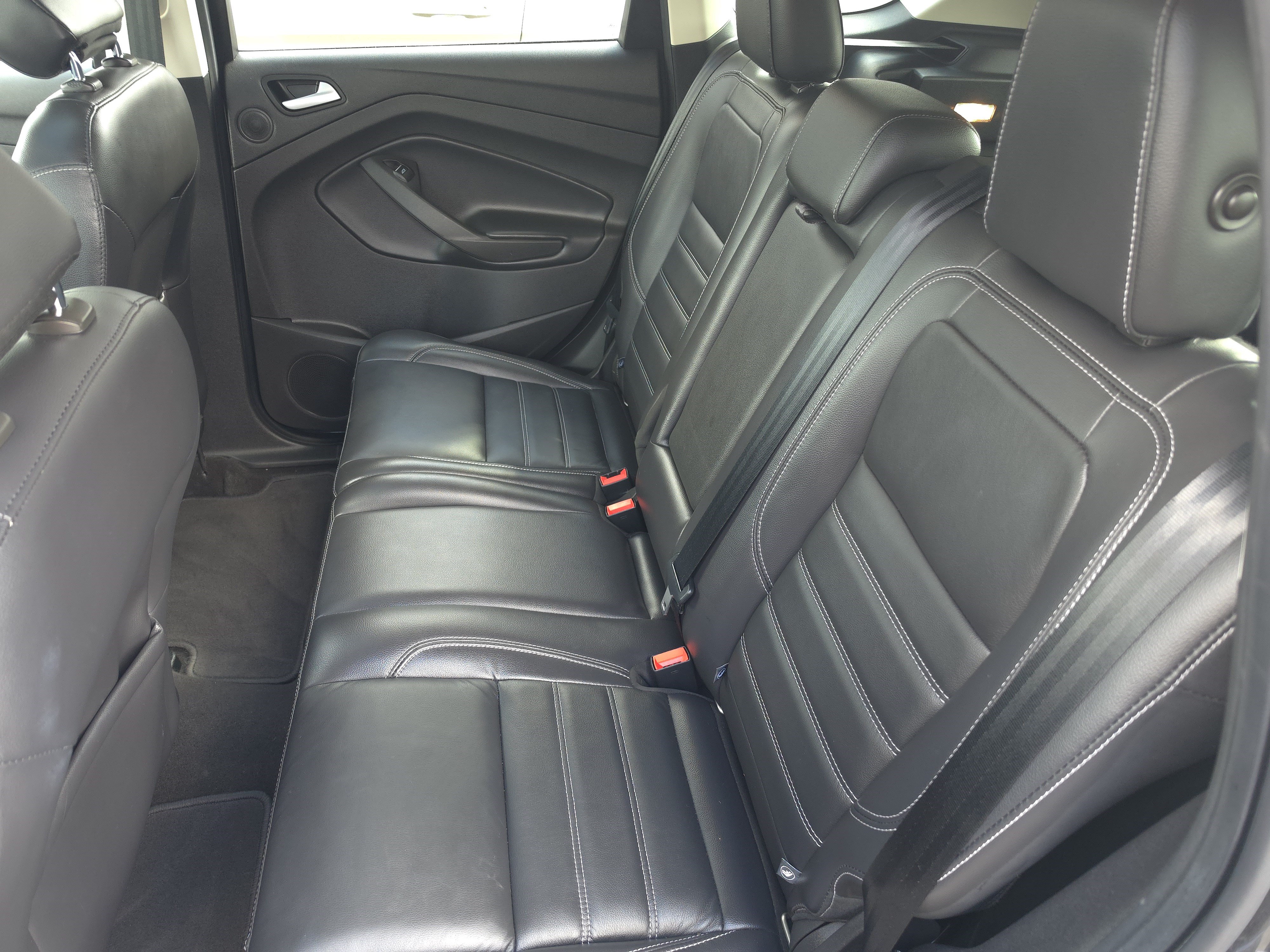 Used 2019 Ford Escape Titanium FWD image 16