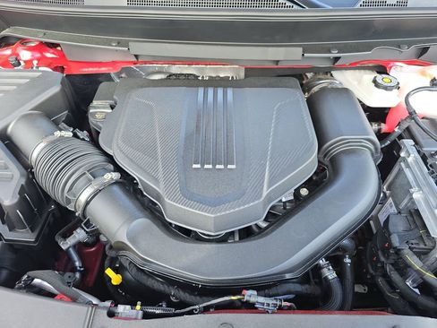 New 2026 Chevrolet Traverse LT w/ Sun and Wheel Package FWD image 32