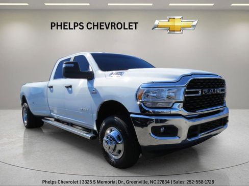 Used 2024 RAM 3500 Big Horn AWD/4WD image 3