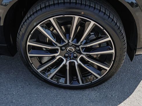 New 2026 Volvo XC90 B6 Plus w/ Protection Package AWD/4WD image 14