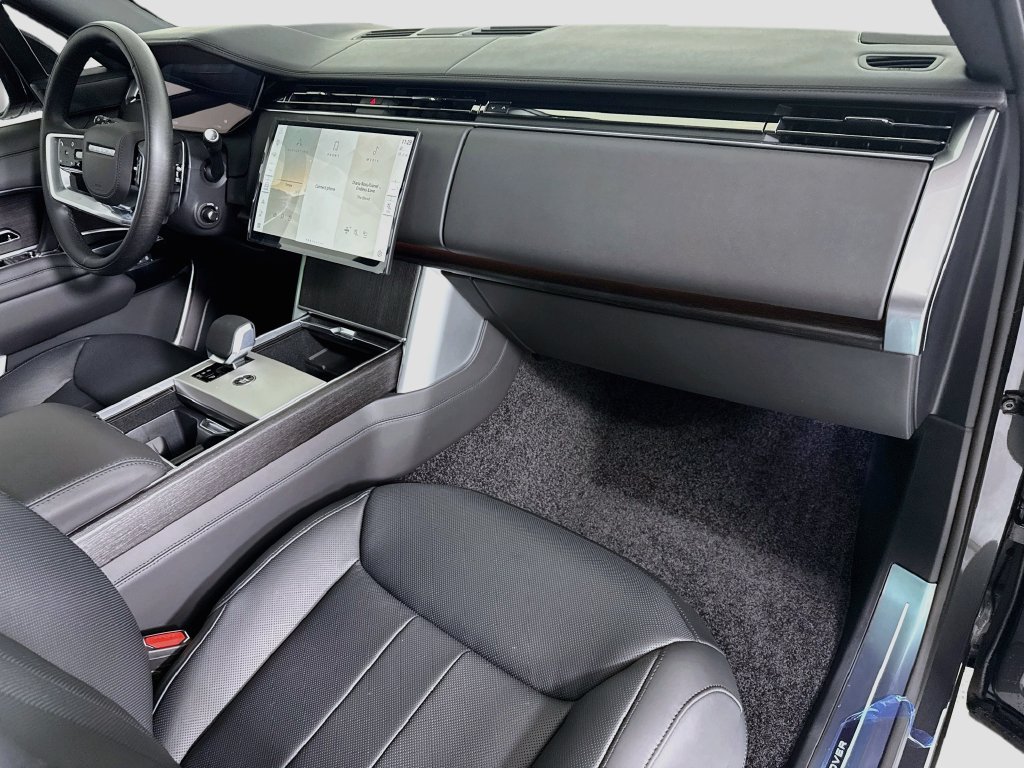 New 2026 Land Rover Range Rover SE AWD/4WD image 17