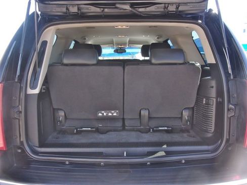 Used 2013 Chevrolet Tahoe LTZ image 32