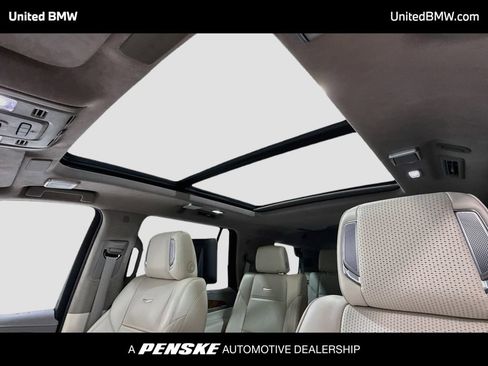 Used 2024 Cadillac Escalade Sport Platinum w/ LPO, ONYX Package AWD/4WD image 19