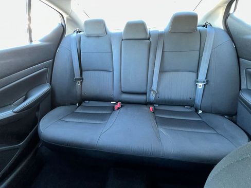 Used 2025 Nissan Altima 2.5 SV FWD image 39