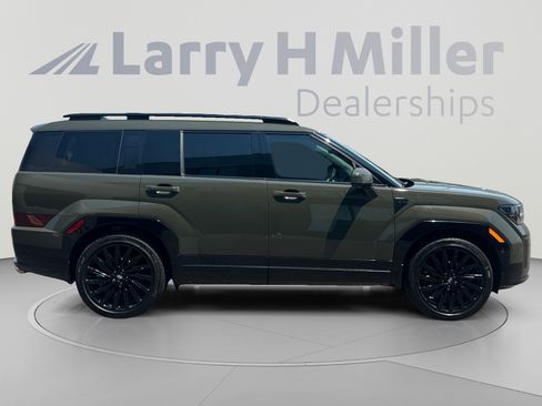 Certified 2025 Hyundai Santa Fe Calligraphy AWD/4WD image 7