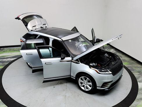 Used 2019 Land Rover Range Rover Velar R-Dynamic SE AWD/4WD image 38
