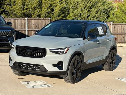 New 2026 Volvo XC40 B5 Ultra w/ Protection Package Premier image 3