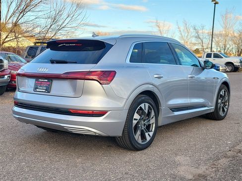 Used 2022 Audi e-tron Premium Plus w/ Premium Plus Package image 5