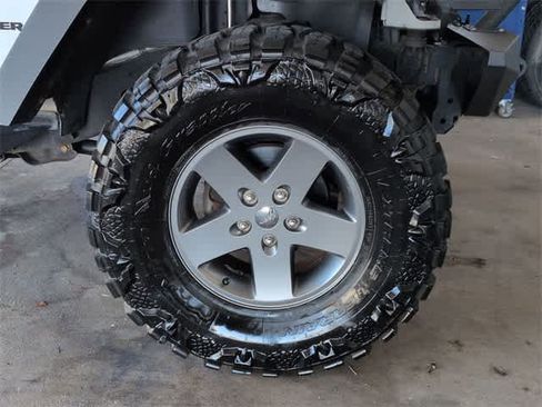 Used 2015 Jeep Wrangler Sport image 14