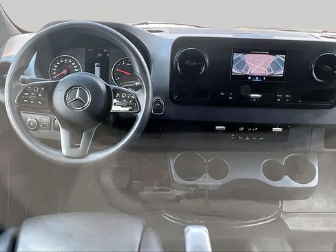 Used 2024 Mercedes-Benz Sprinter 2500 image 6