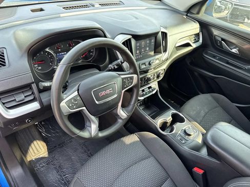 Used 2024 GMC Terrain SLE w/ Driver Convenience Package FWD image 19