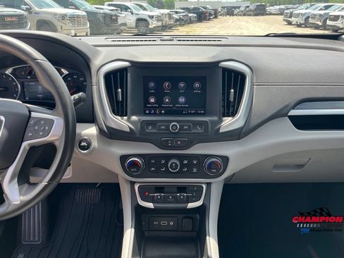 Used 2024 GMC Terrain SLE w/ Driver Convenience Package AWD/4WD image 32