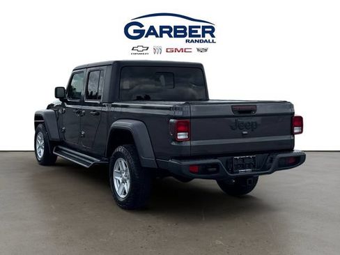 Used 2020 Jeep Gladiator Sport w/ Quick Order Package 23S AWD/4WD image 3