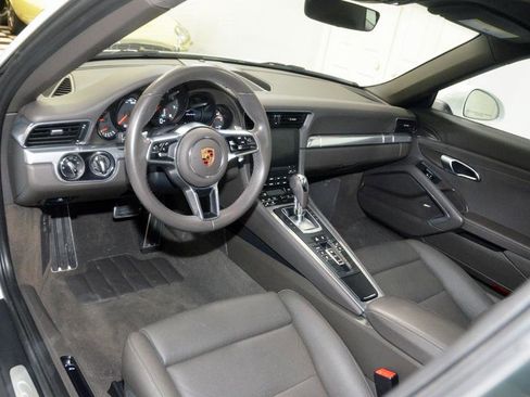 Used 2017 Porsche 911 Carrera image 19
