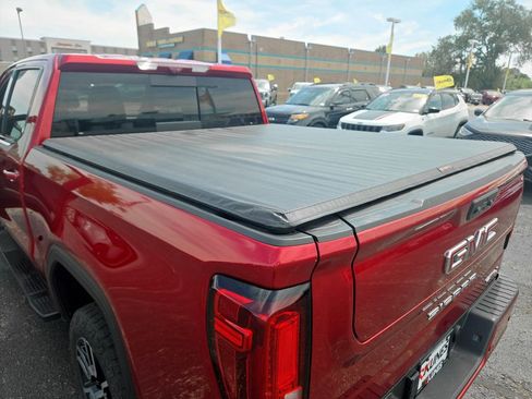 Used 2023 GMC Sierra 1500 AT4 w/ Technology Package AWD/4WD image 31