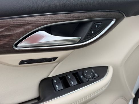 Used 2023 Buick Envision Avenir AWD/4WD image 19