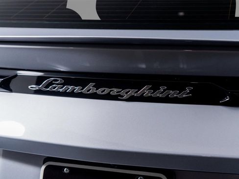 Used 2024 Lamborghini Urus S AWD/4WD image 12