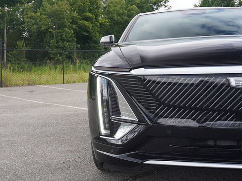 Used 2024 Cadillac Lyriq Luxury RWD image 17