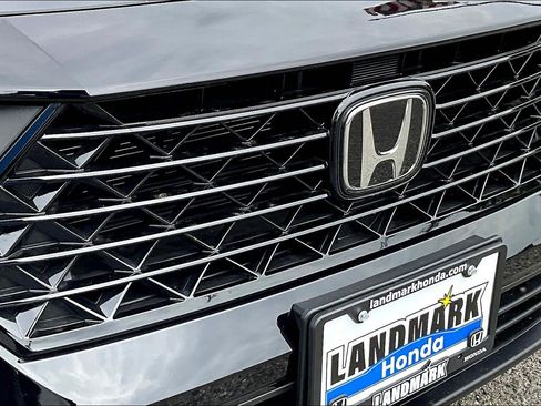 Certified 2023 Honda Accord EX image 29