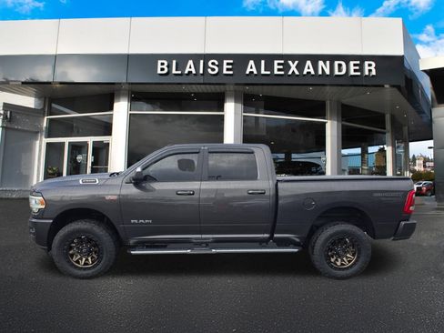 Used 2022 RAM 2500 Big Horn w/ Level C Equiment Group AWD/4WD image 6