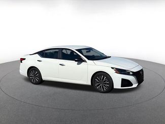 Used 2025 Nissan Altima 2.5 SV FWD video 2