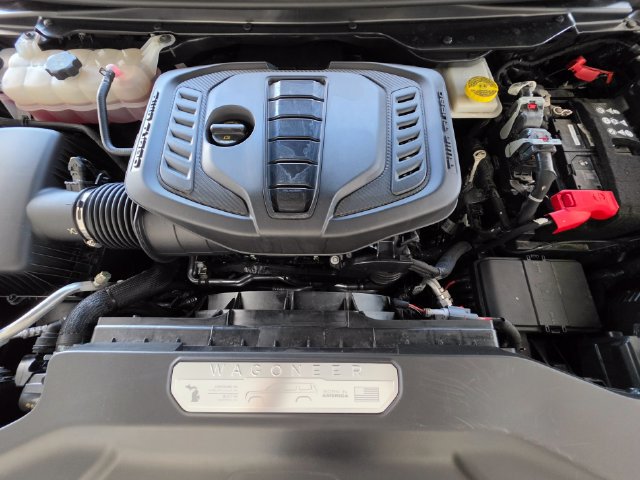 Certified 2025 Jeep Wagoneer Series II AWD/4WD image 29