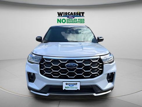 New 2026 Ford Explorer Platinum w/ LUX Leather Package AWD/4WD image 2