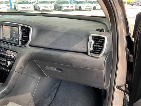 Used 2019 Kia Sportage SX image 18