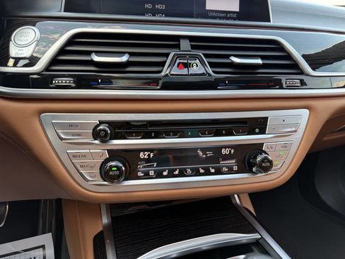 Used 2018 BMW M760i xDrive AWD/4WD image 33