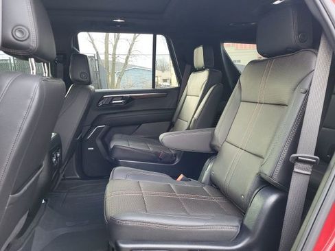 Used 2025 Chevrolet Tahoe High Country image 11