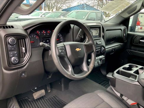 Used 2025 Chevrolet Silverado 2500 Custom w/ Custom Value Package image 13