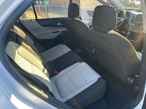 Used 2019 Chevrolet Equinox LT image 19
