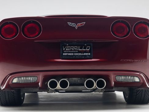 Used 2007 Chevrolet Corvette Coupe w/ Preferred Equipment Group RWD image 32