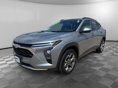 Used 2025 Chevrolet Trax LT