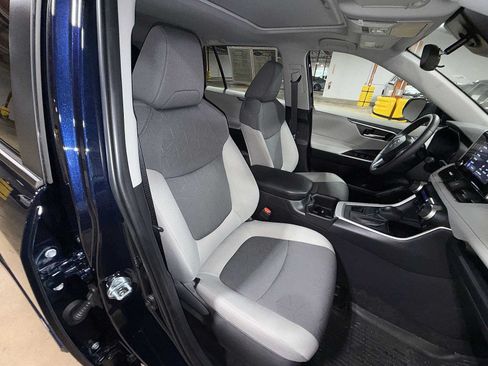 Used 2025 Toyota RAV4 XLE w/ Convenience Package AWD/4WD image 16