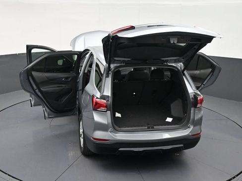 Used 2024 Chevrolet Equinox LT FWD image 32
