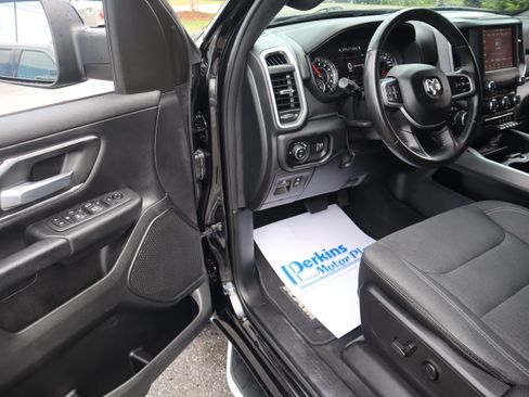 Used 2021 RAM 1500 Big Horn AWD/4WD image 3
