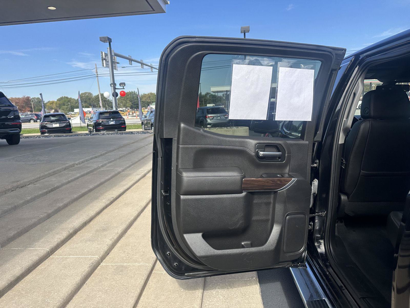 Used 2019 GMC Sierra 1500 SLT w/ SLT Premium Package AWD/4WD image 28