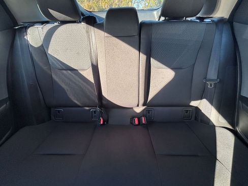 Used 2025 Toyota Prius LE image 39