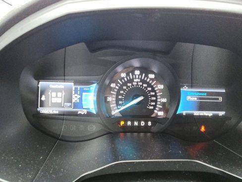 Used 2023 Ford Edge SEL image 8