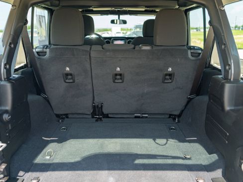 Used 2022 Jeep Wrangler Unlimited Sport AWD/4WD image 27