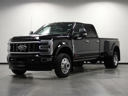 Used 2024 Ford F450 Platinum image 8